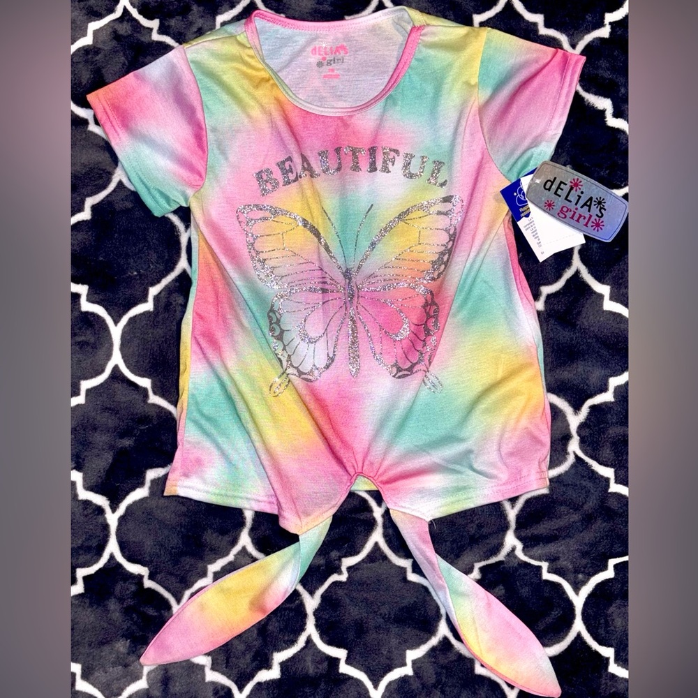 dELiA*s girl~ Multicolor Tie-Dye Butterfly Tee. Knot at Bottom.
Size: 7/8